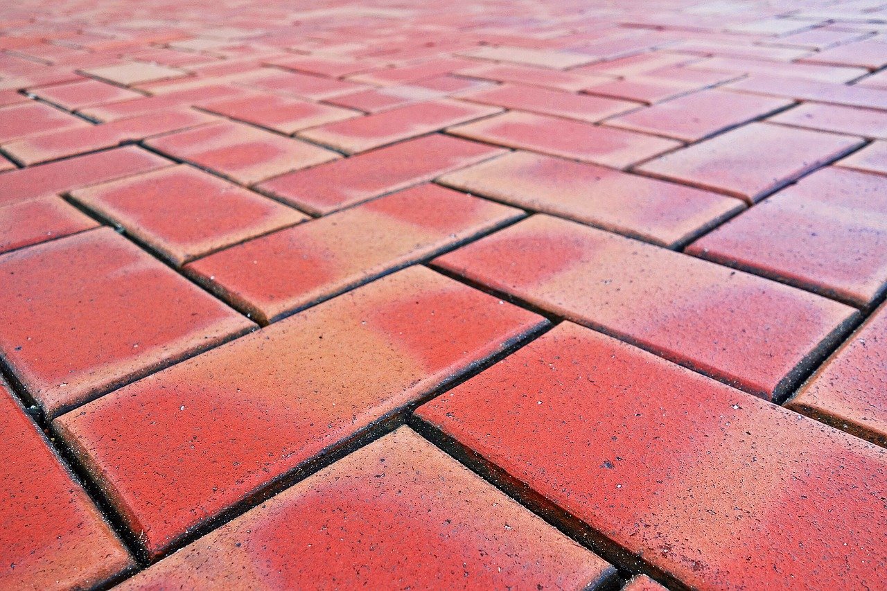 Handmade vs Machine Made Bricks